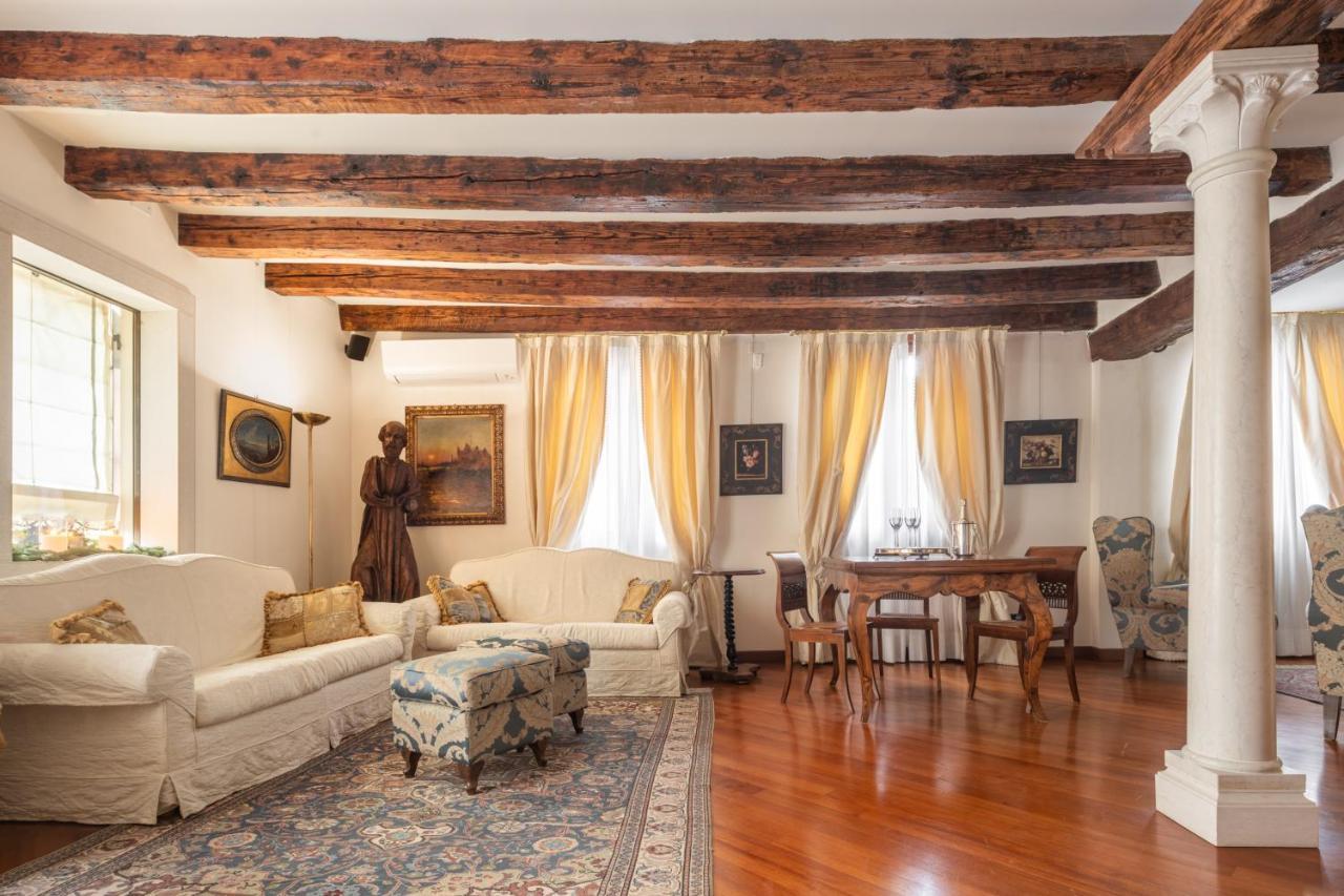 Ferienwohnung Garden Mansion With Private Mooring R&R Venedig Exterior foto