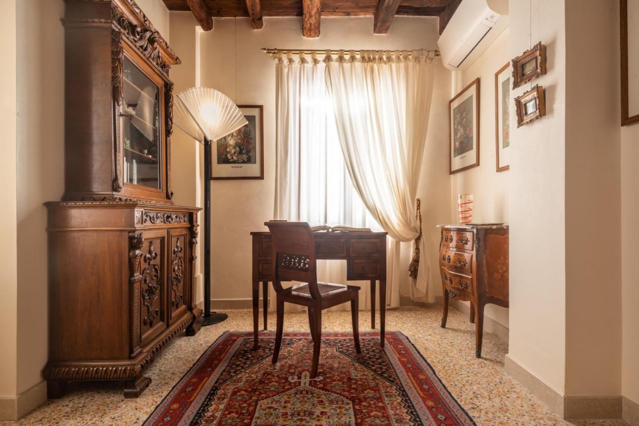 Ferienwohnung Garden Mansion With Private Mooring R&R Venedig Exterior foto