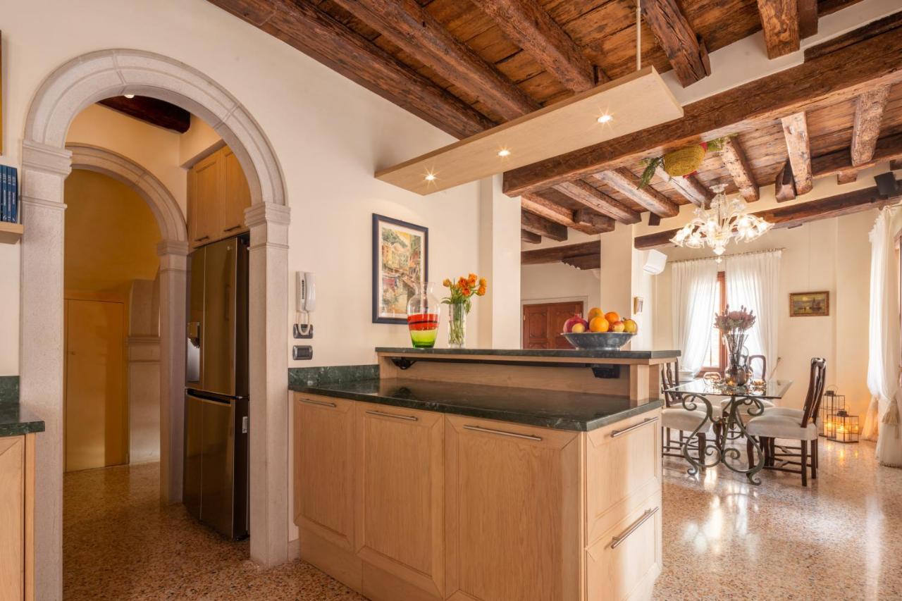 Ferienwohnung Garden Mansion With Private Mooring R&R Venedig Exterior foto