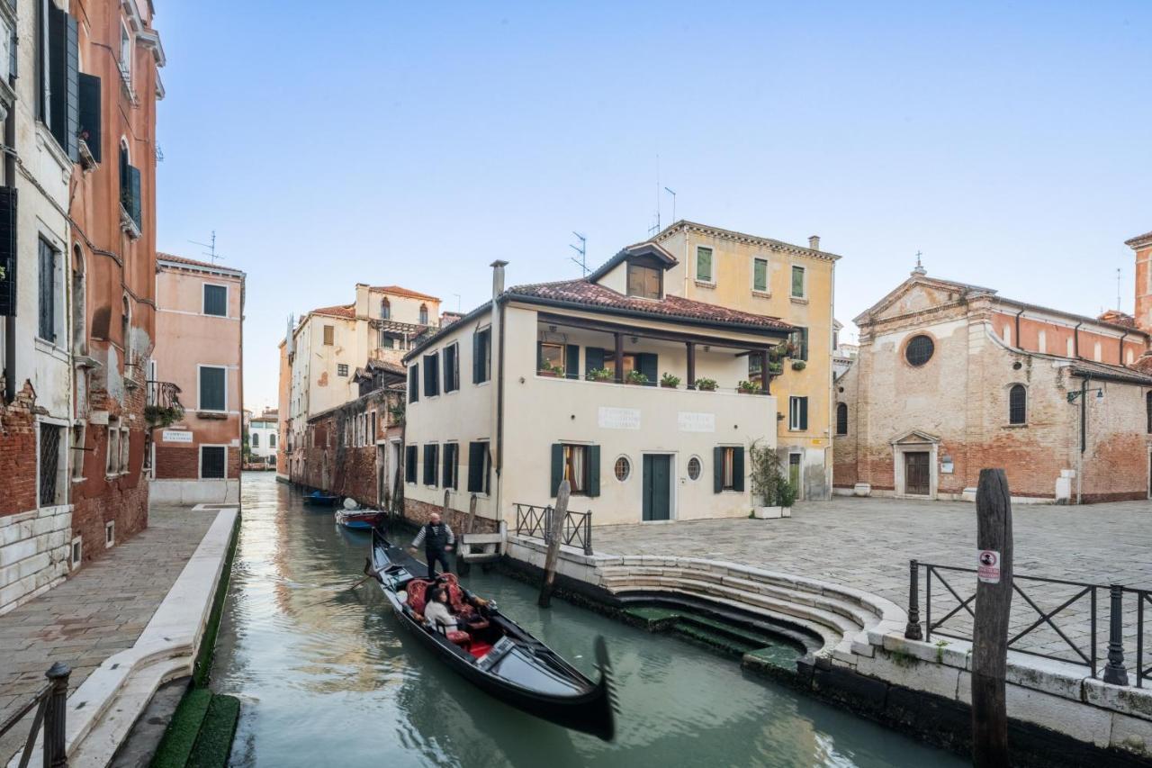 Ferienwohnung Garden Mansion With Private Mooring R&R Venedig Exterior foto