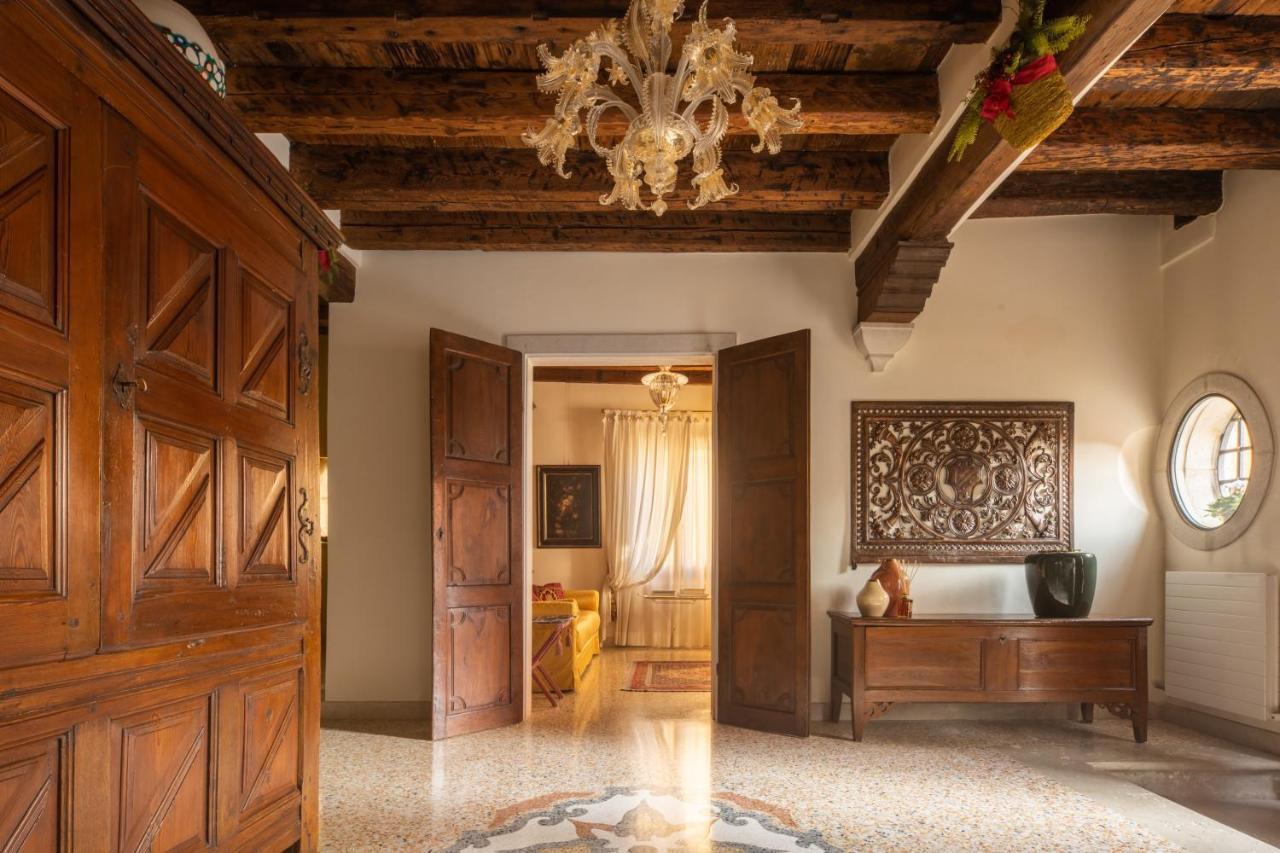 Ferienwohnung Garden Mansion With Private Mooring R&R Venedig Exterior foto