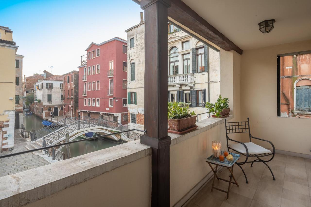 Ferienwohnung Garden Mansion With Private Mooring R&R Venedig Exterior foto