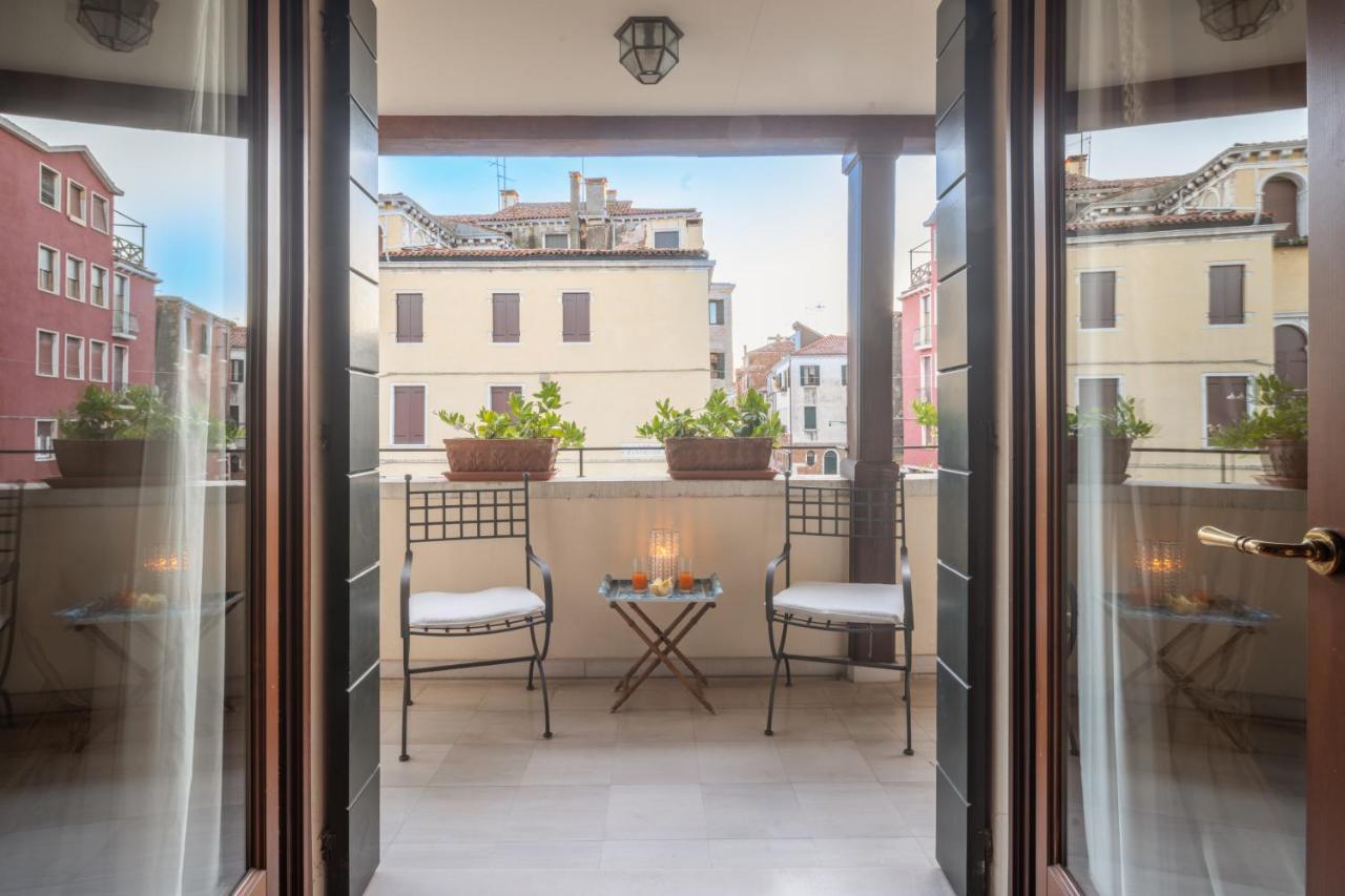Ferienwohnung Garden Mansion With Private Mooring R&R Venedig Exterior foto
